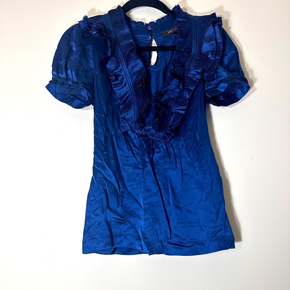 BCBG maxazria 100% Silk Ruffle key hole blouse blue size XS